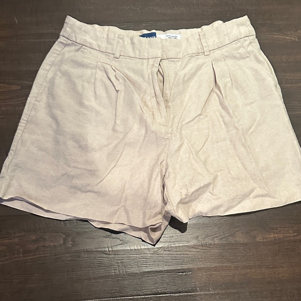 Women's linen Cream Shorts